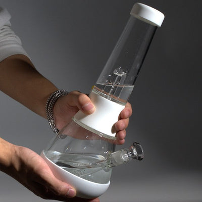 How Much Water Should You Put in a Bong? | Weeday