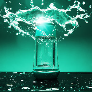gravity bong styled with water splashing