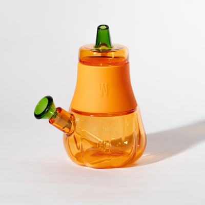 pumpkin-bubbler-bong-halloween-limited-edition, white backdrop 