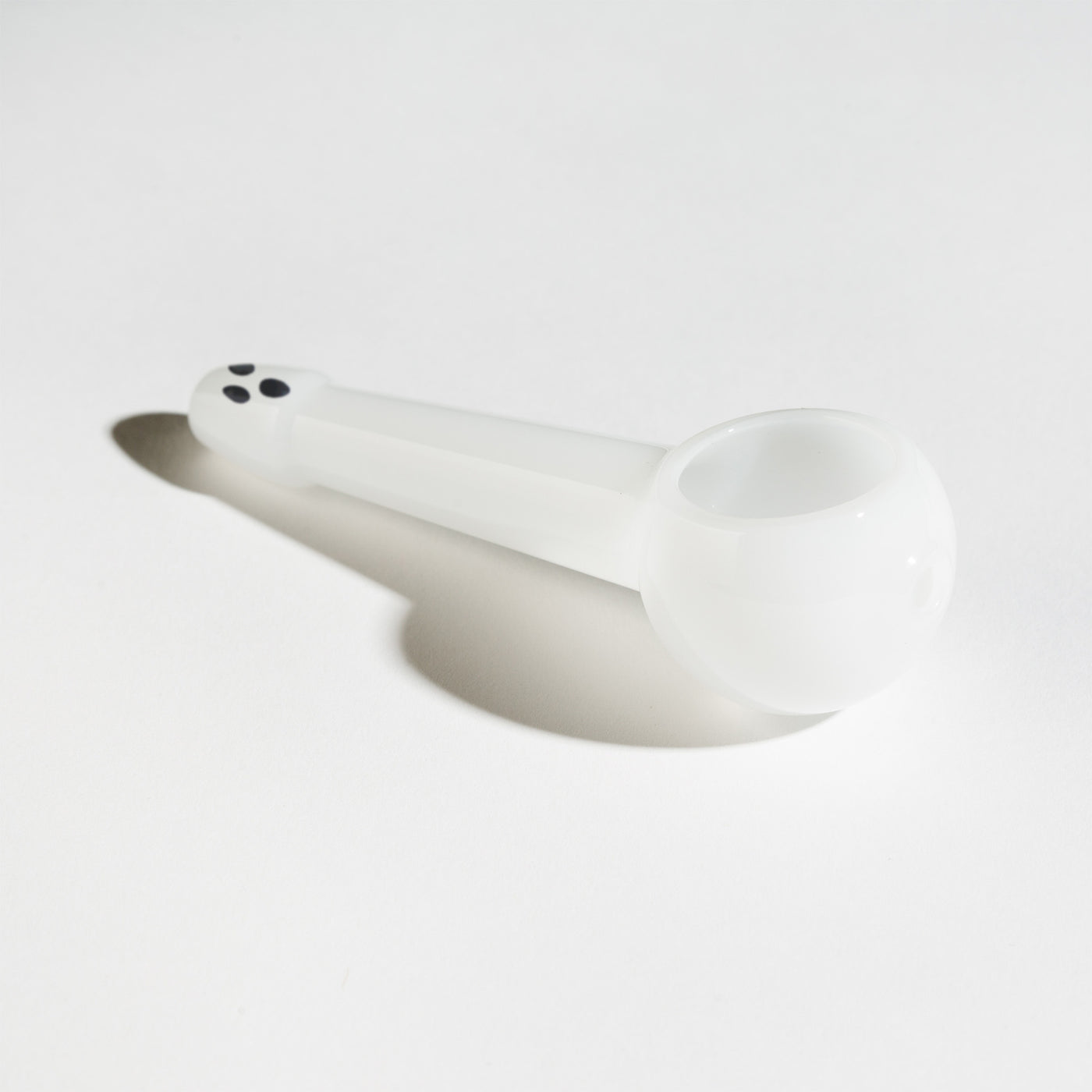 Spooky white ghost pipe base and white backdrop 